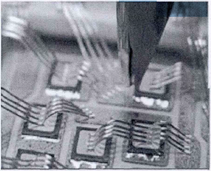 粗鋁線鍵合實(shí)物圖